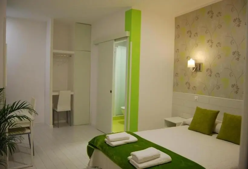 Hostal Petite Maman