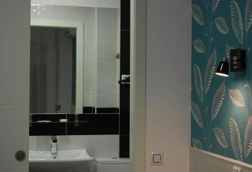 Hostal Petite Maman