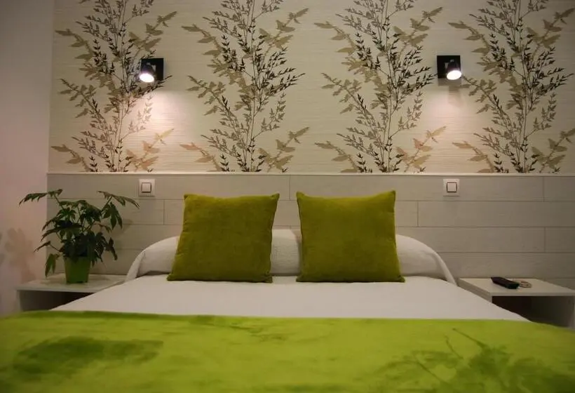 Hostal Petite Maman