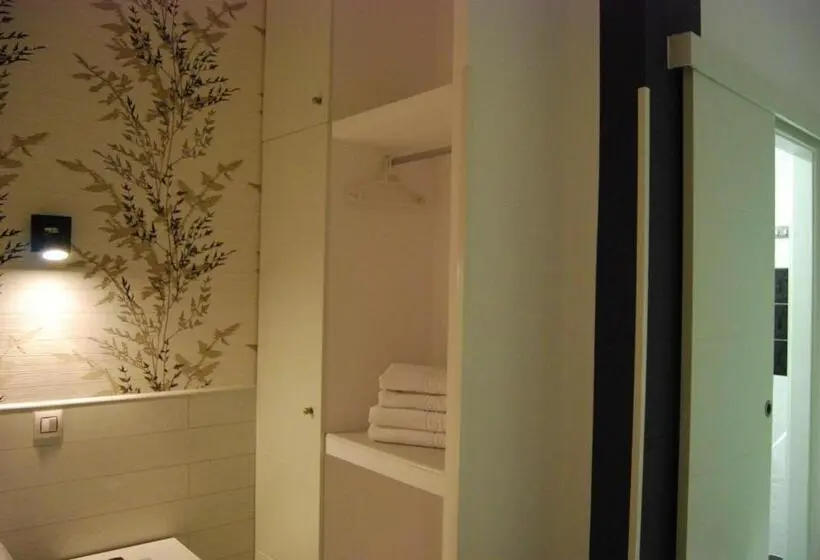 Hostal Petite Maman