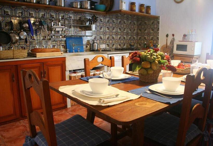 هتل Agroturismo Biniai Nou