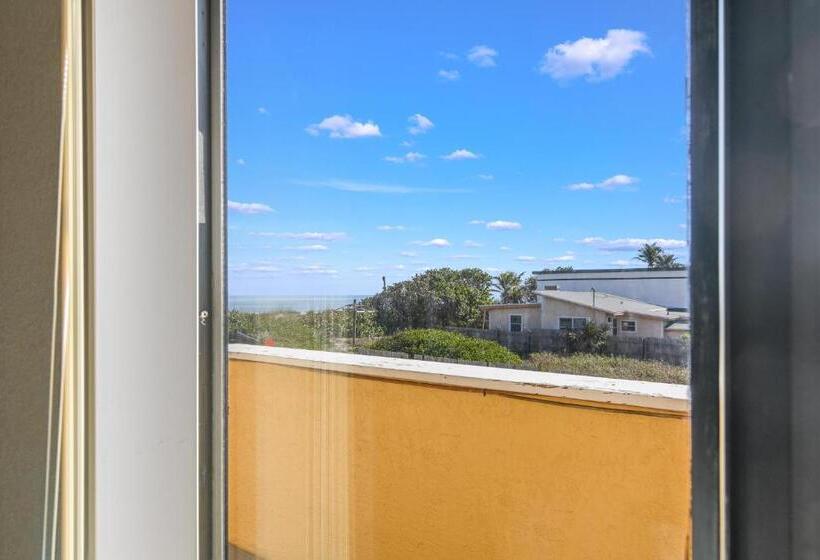 Hotel Anthony's On The Beach