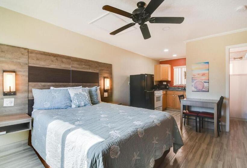 Hotel Anthony's On The Beach