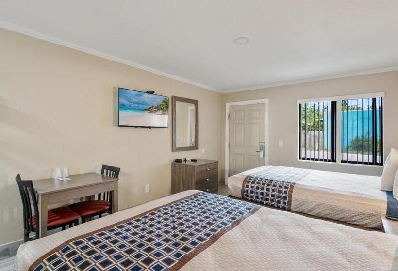 Hotel Anthony's On The Beach