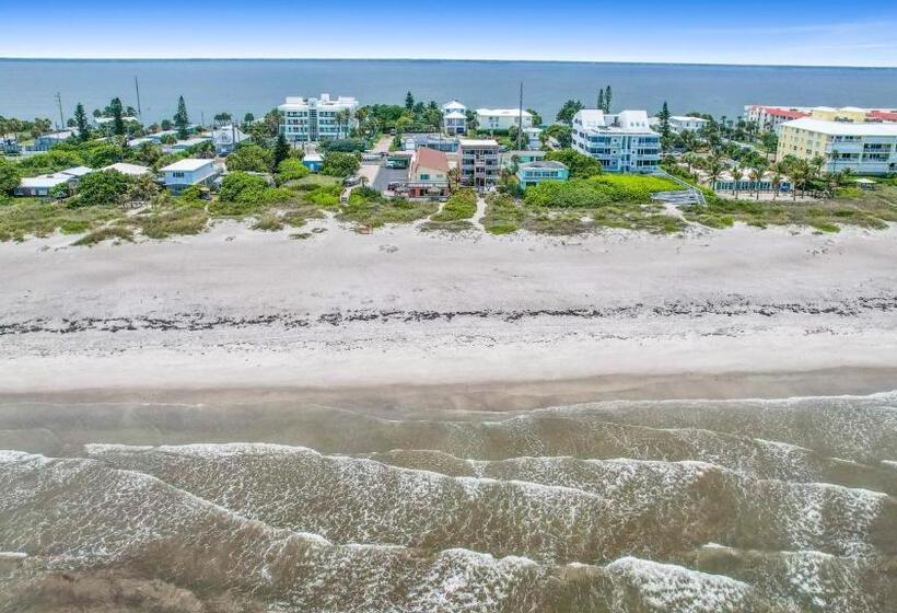 Hotel Anthony's On The Beach