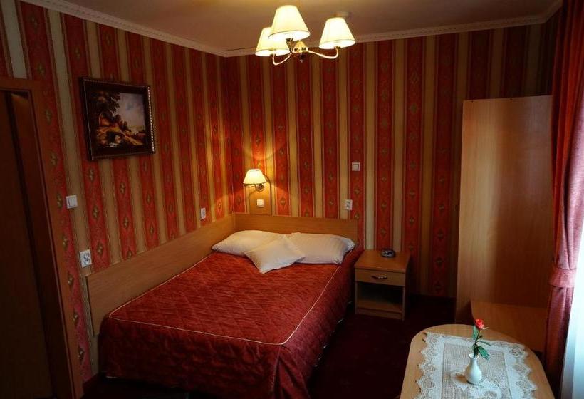 בית מלון כפרי Bończa