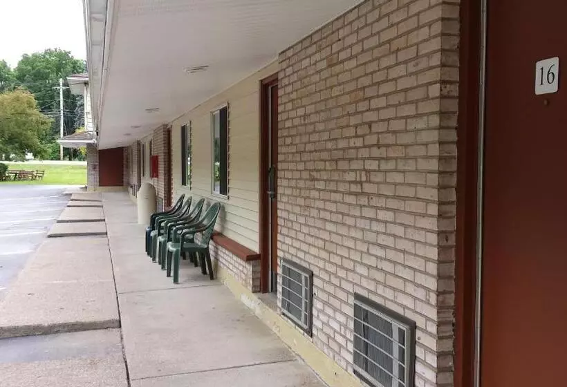 ホテル Budget Inn Fairport