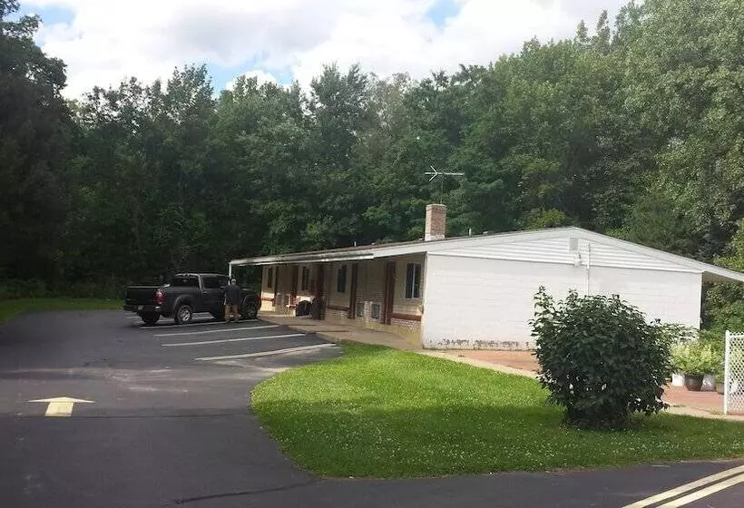 ホテル Budget Inn Fairport