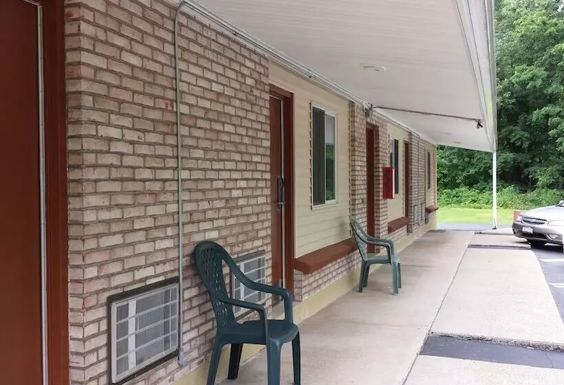 ホテル Budget Inn Fairport