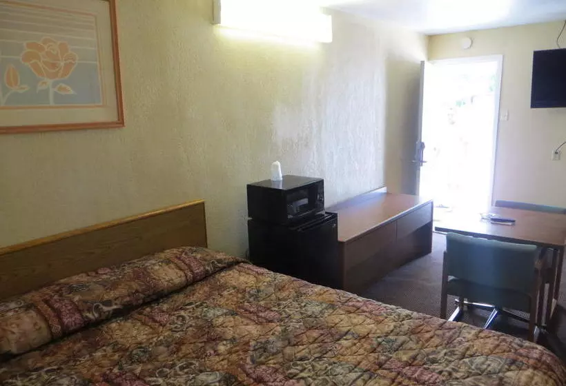 ホテル Economy Inn  Fort Dodge