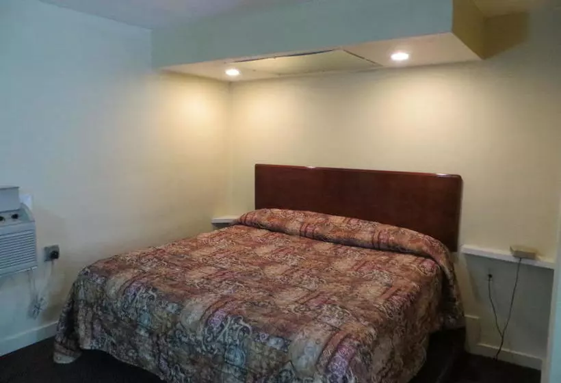 ホテル Economy Inn  Fort Dodge