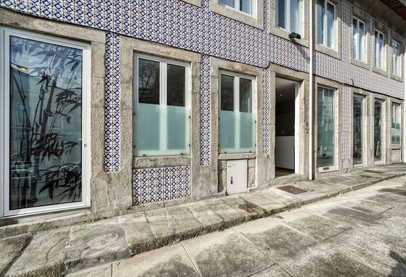 هتل Fine Arts Studios By Olala Homes