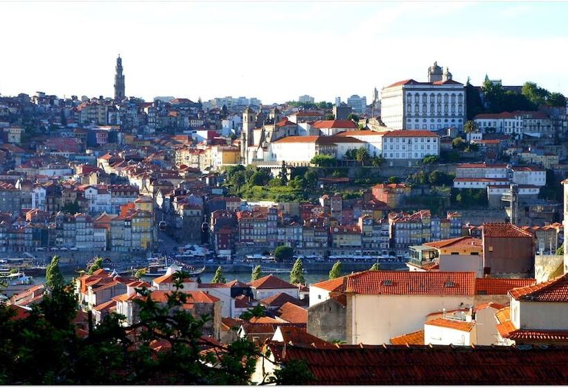 בית מלון כפרי Gaia Porto Hostel