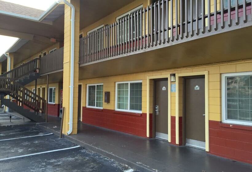 בית מלון כפרי Gainesville Lodge