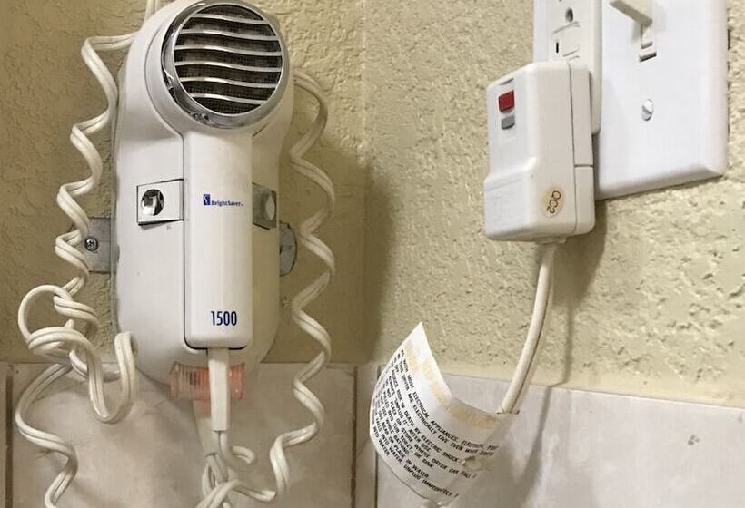 בית מלון כפרי Gainesville Lodge