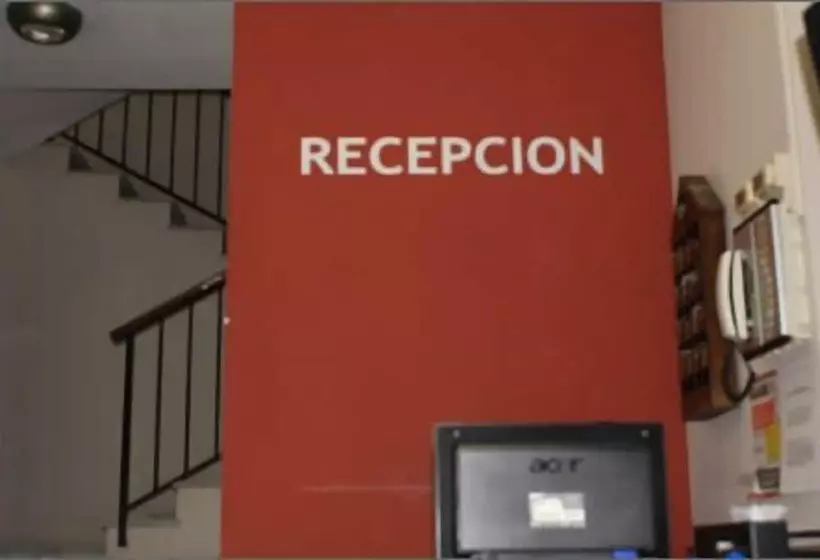 هتل Hostal Carlos I