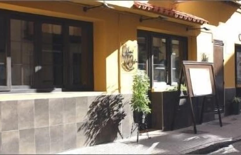 Hotel Hostal Carlos I