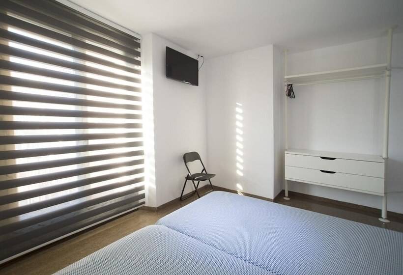 ホテル Hostal Drassanes