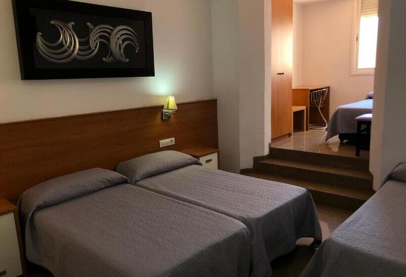 ホテル Hostal Drassanes