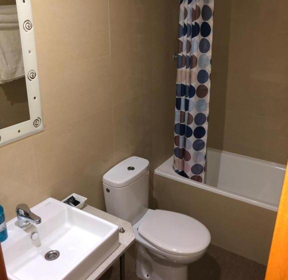 ホテル Hostal Drassanes