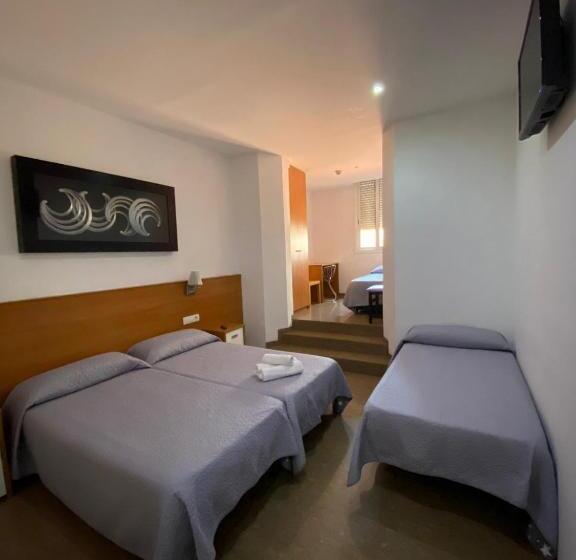 ホテル Hostal Drassanes