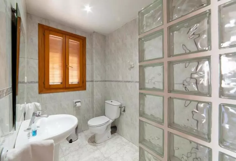 هتل Hostal El Rincón