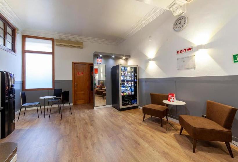 هتل Hostal El Rincón