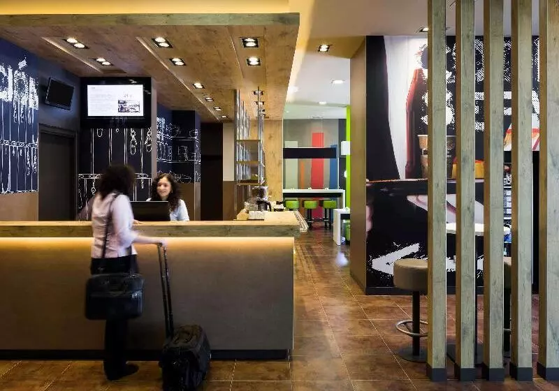 Hotelli Ibis Budget Sevilla Aeropuerto