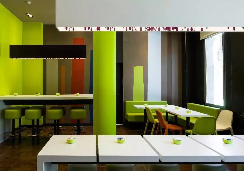 Hotelli Ibis Budget Sevilla Aeropuerto