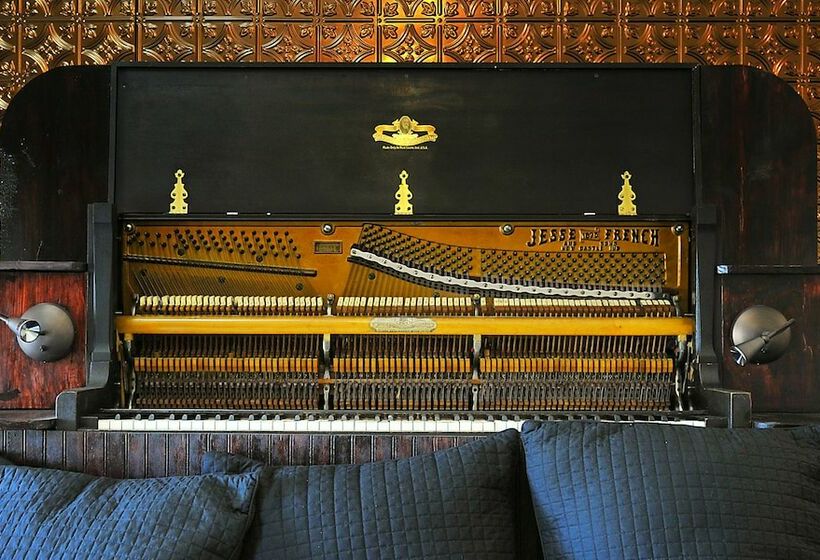 فندق Old Storehouse Inn