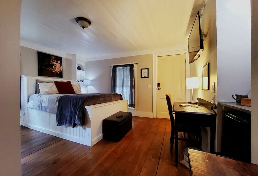 فندق Old Storehouse Inn