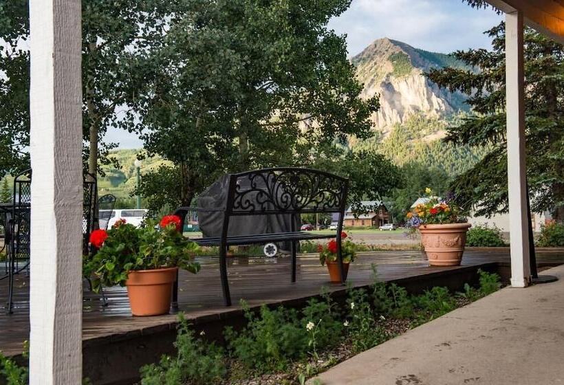 فندق Old Town Inn