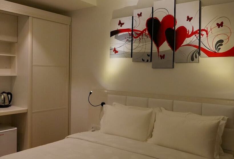 בית מלון כפרי Pine Garden