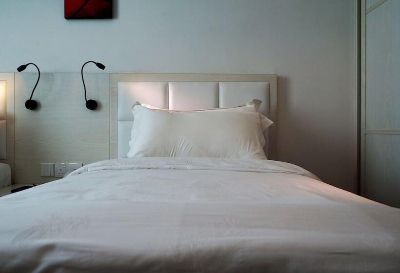 בית מלון כפרי Pine Garden