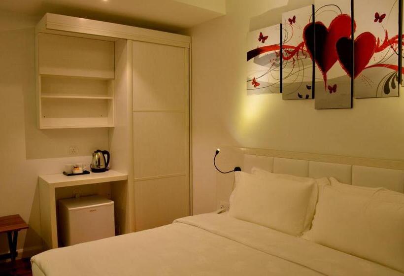 בית מלון כפרי Pine Garden