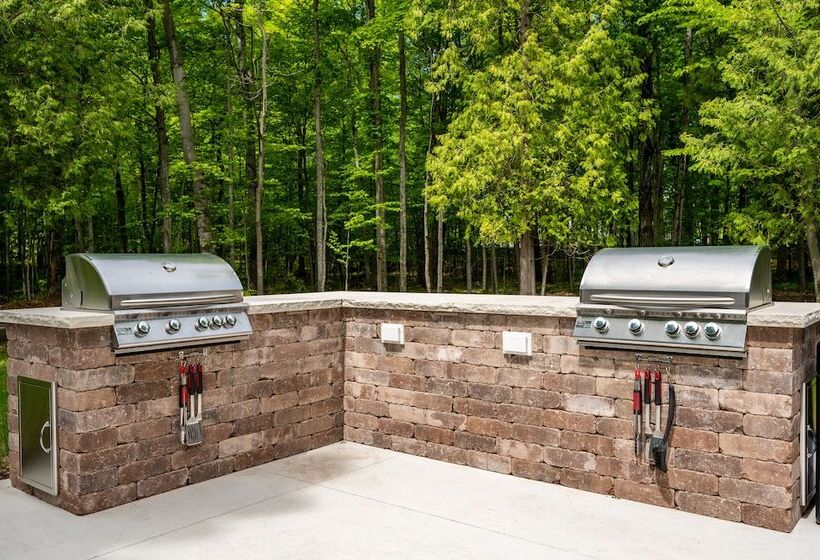 בית מלון כפרי Somerset Inn & Suites