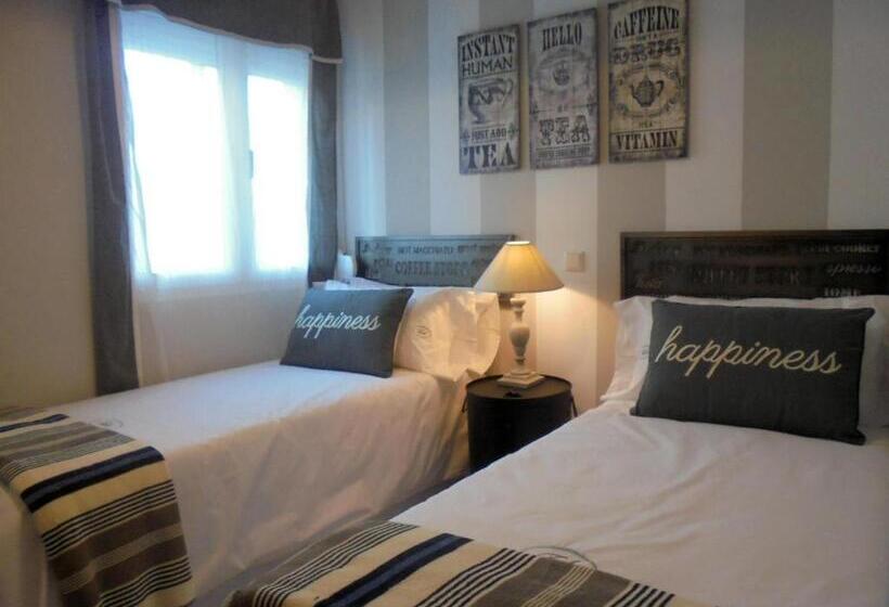 בית מלון כפרי Tak Boutique Old Town