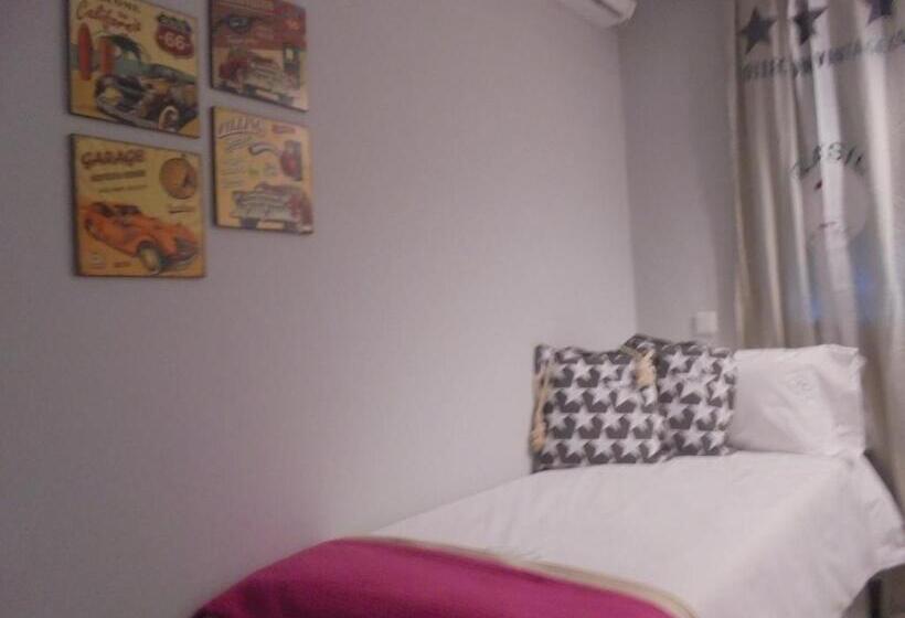 בית מלון כפרי Tak Boutique Old Town