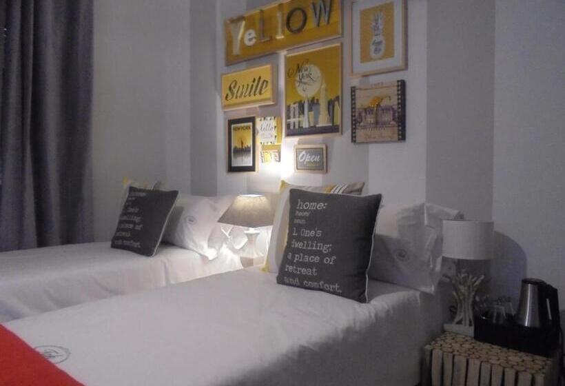 בית מלון כפרי Tak Boutique Old Town