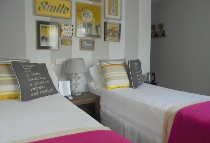 בית מלון כפרי Tak Boutique Old Town