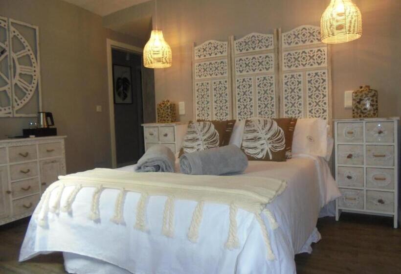 בית מלון כפרי Tak Boutique Old Town