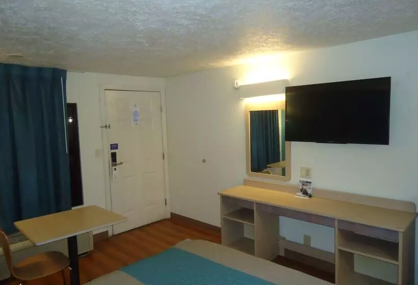 Motel 6 Columbus Ms