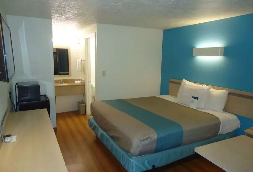 Motel 6 Columbus Ms