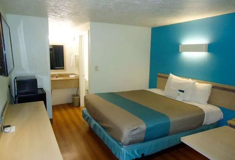 Motel 6 Columbus Ms