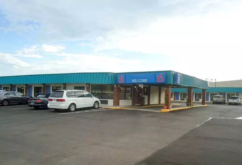 Motel 6 Columbus Ms