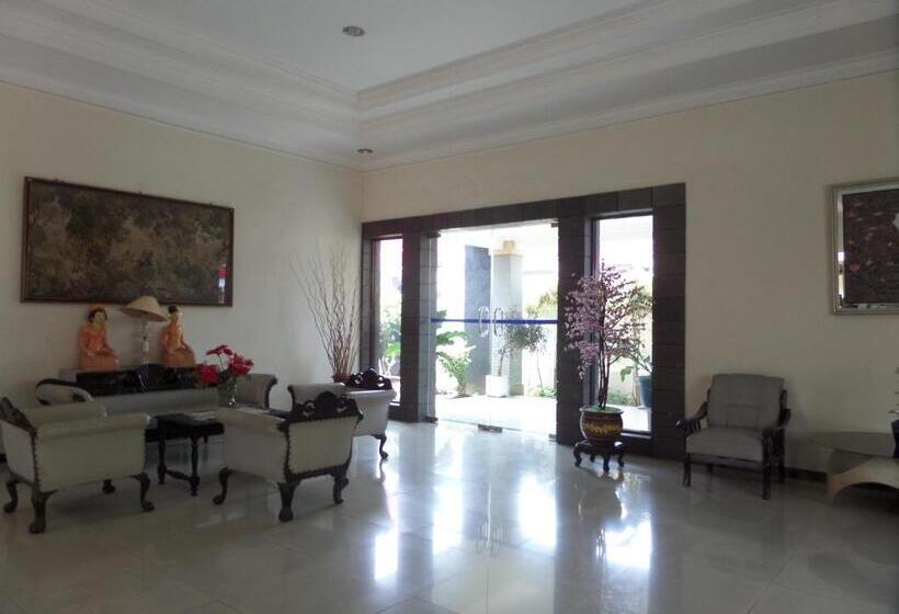 Pensionat Armi Hotel Malang