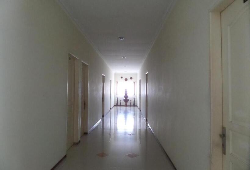 Pensionat Armi Hotel Malang