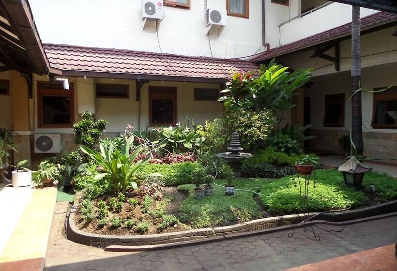 Pensionat Armi Hotel Malang