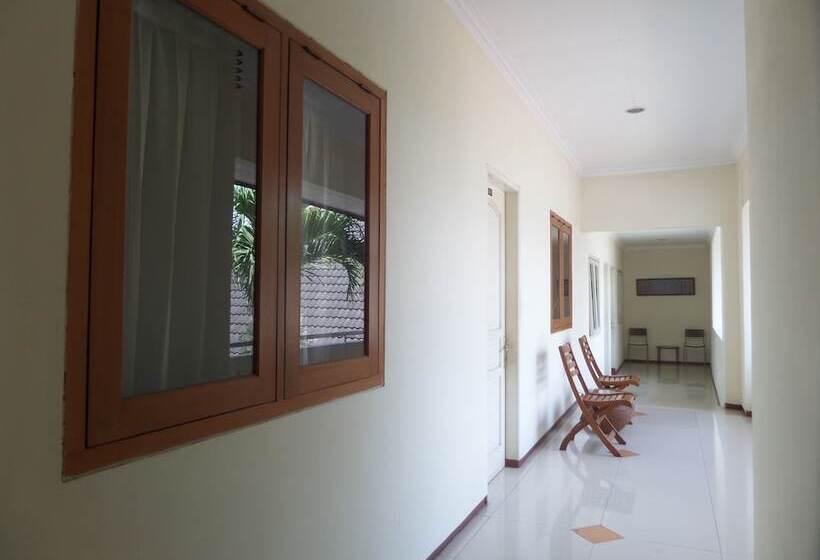 Pensionat Armi Hotel Malang