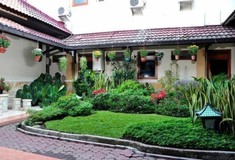 Pensionat Armi Hotel Malang